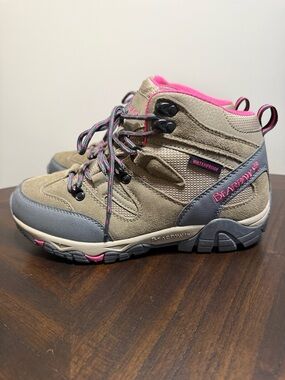 Bearpaw Corsica waterproof women’s lace up boot 8